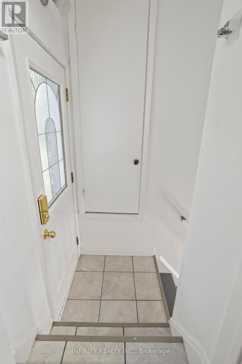 776 Oxford Street W, London North, Ontario  N6H 1V2 - Photo 17 - X12396747