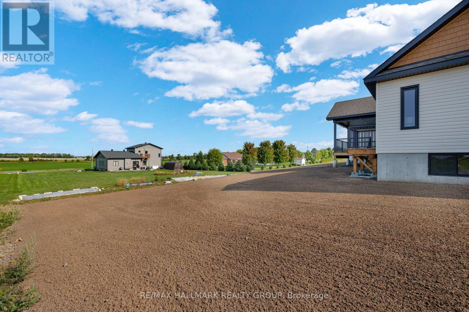 208 Trudeau Crescent, Russell, Ontario  K4R 1E5 - Photo 31 - X12396732