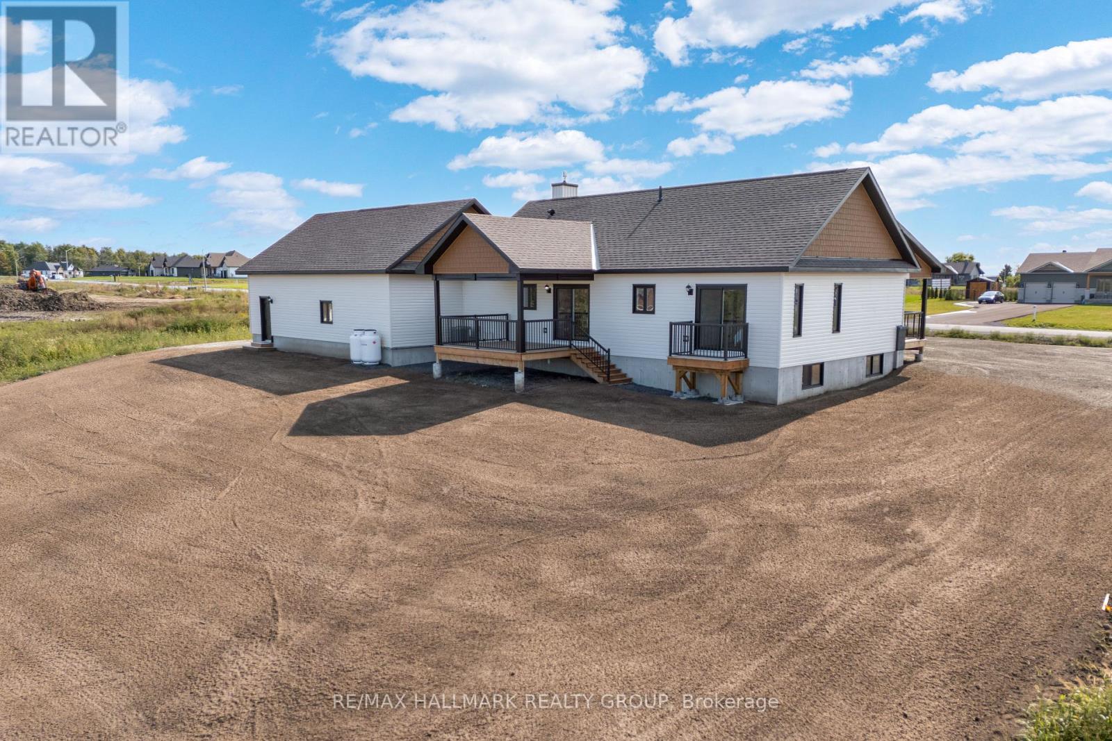 208 Trudeau Crescent, Russell, Ontario  K4R 1E5 - Photo 32 - X12396732