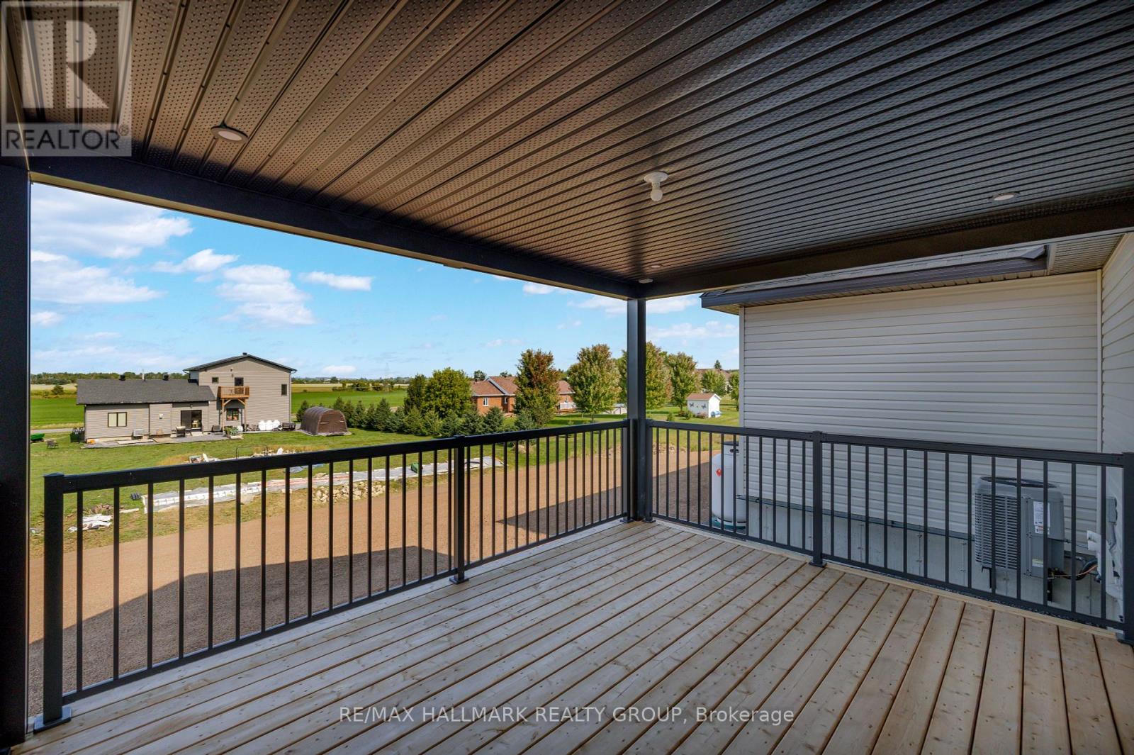 208 Trudeau Crescent, Russell, Ontario  K4R 1E5 - Photo 34 - X12396732