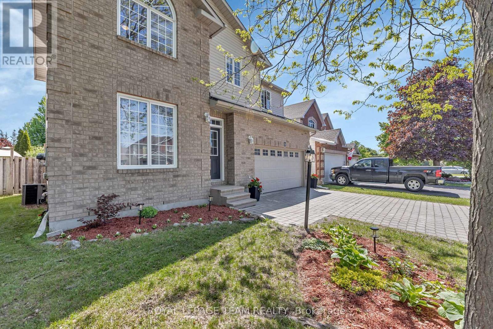 5 Sundew Court W, Ottawa, Ontario  K2S 1Z5 - Photo 3 - X12396745