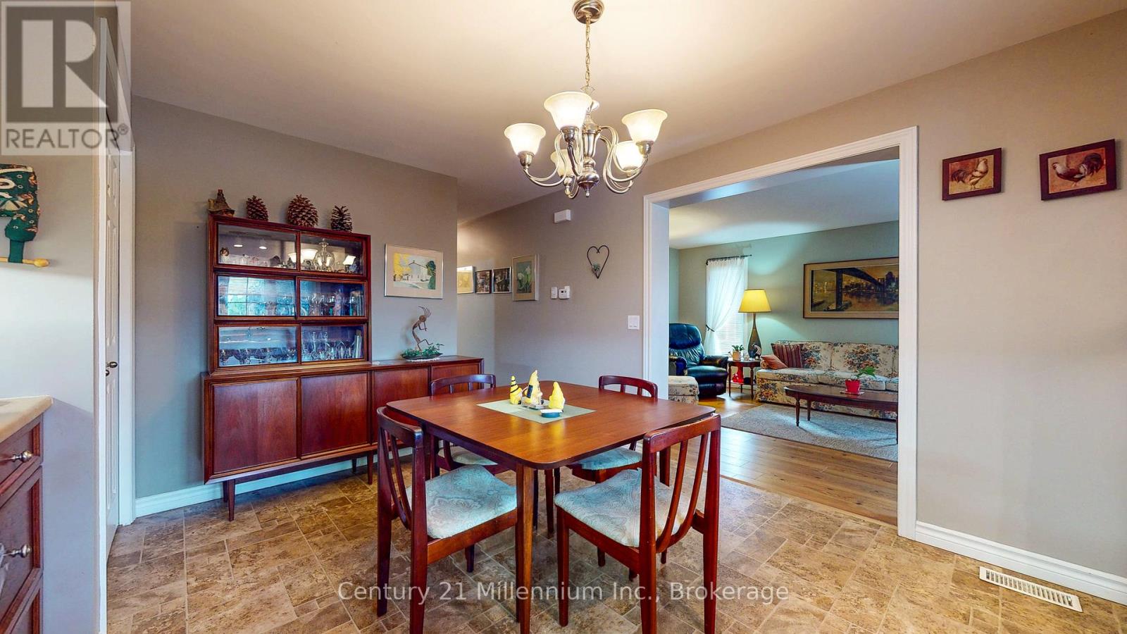 11 Virginia Avenue, Wasaga Beach, Ontario  L9Z 3A8 - Photo 10 - S12396689