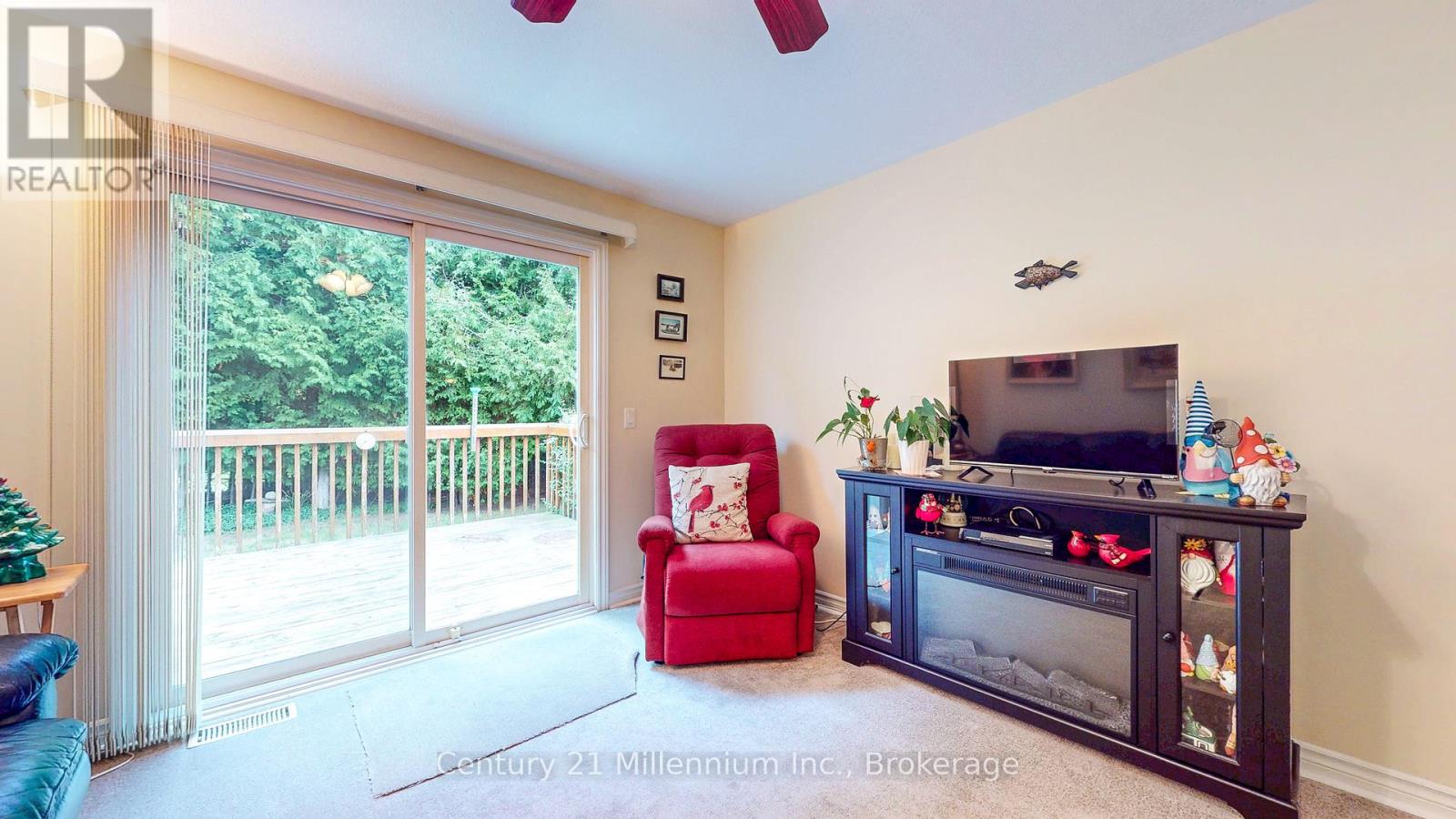 11 Virginia Avenue, Wasaga Beach, Ontario  L9Z 3A8 - Photo 17 - S12396689