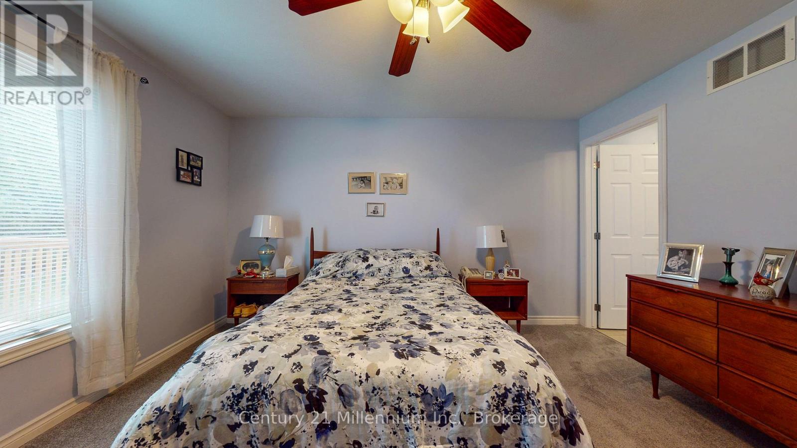 11 Virginia Avenue, Wasaga Beach, Ontario  L9Z 3A8 - Photo 18 - S12396689