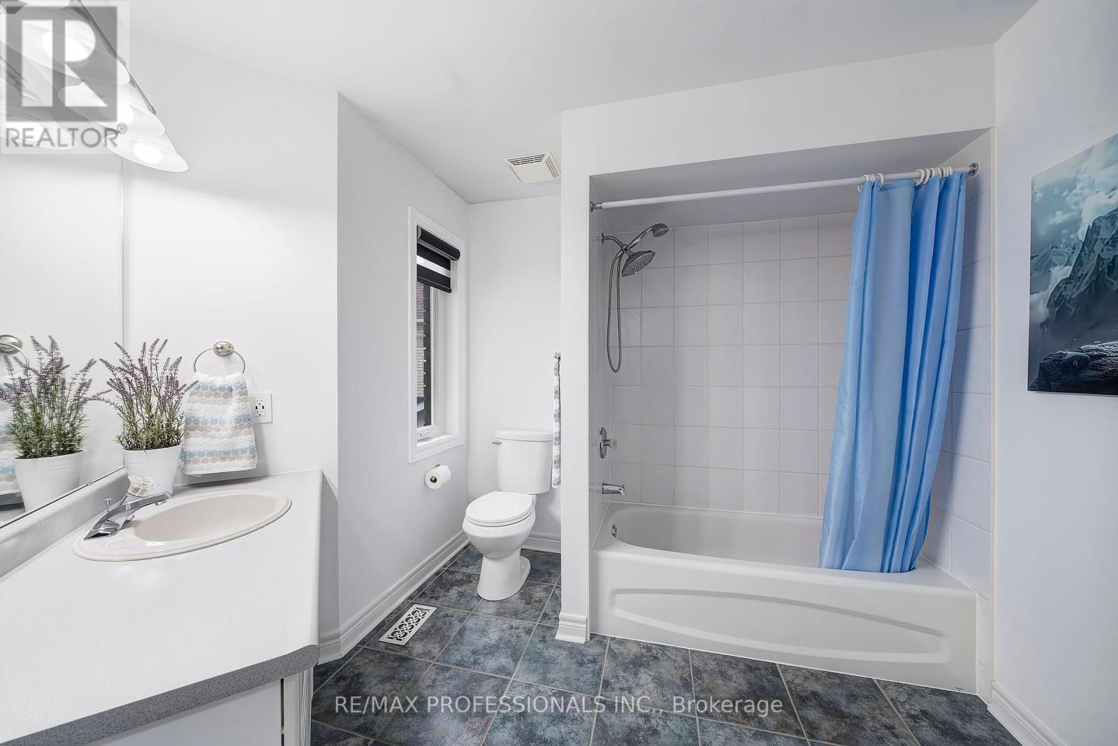 67 Chaplin Crescent, Halton Hills, Ontario  L7G 5V6 - Photo 28 - W12396479