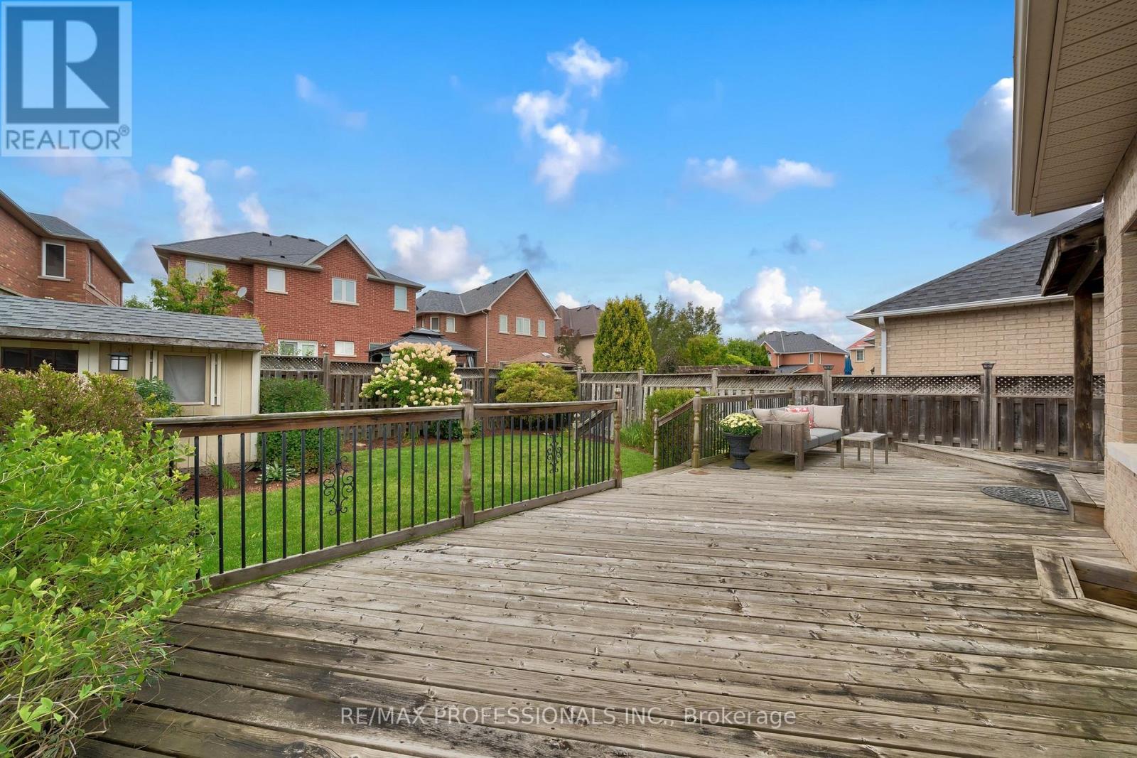 67 Chaplin Crescent, Halton Hills, Ontario  L7G 5V6 - Photo 39 - W12396479