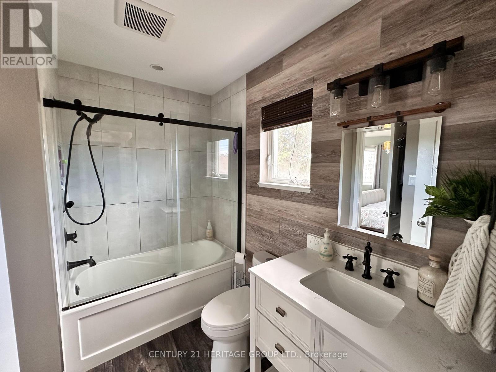 11 - 1 Tower Gate, Brampton, Ontario  L6P 1C3 - Photo 17 - W12396480