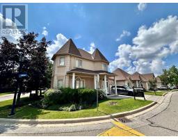 11 - 1 TOWER GATE, Brampton, Ontario
