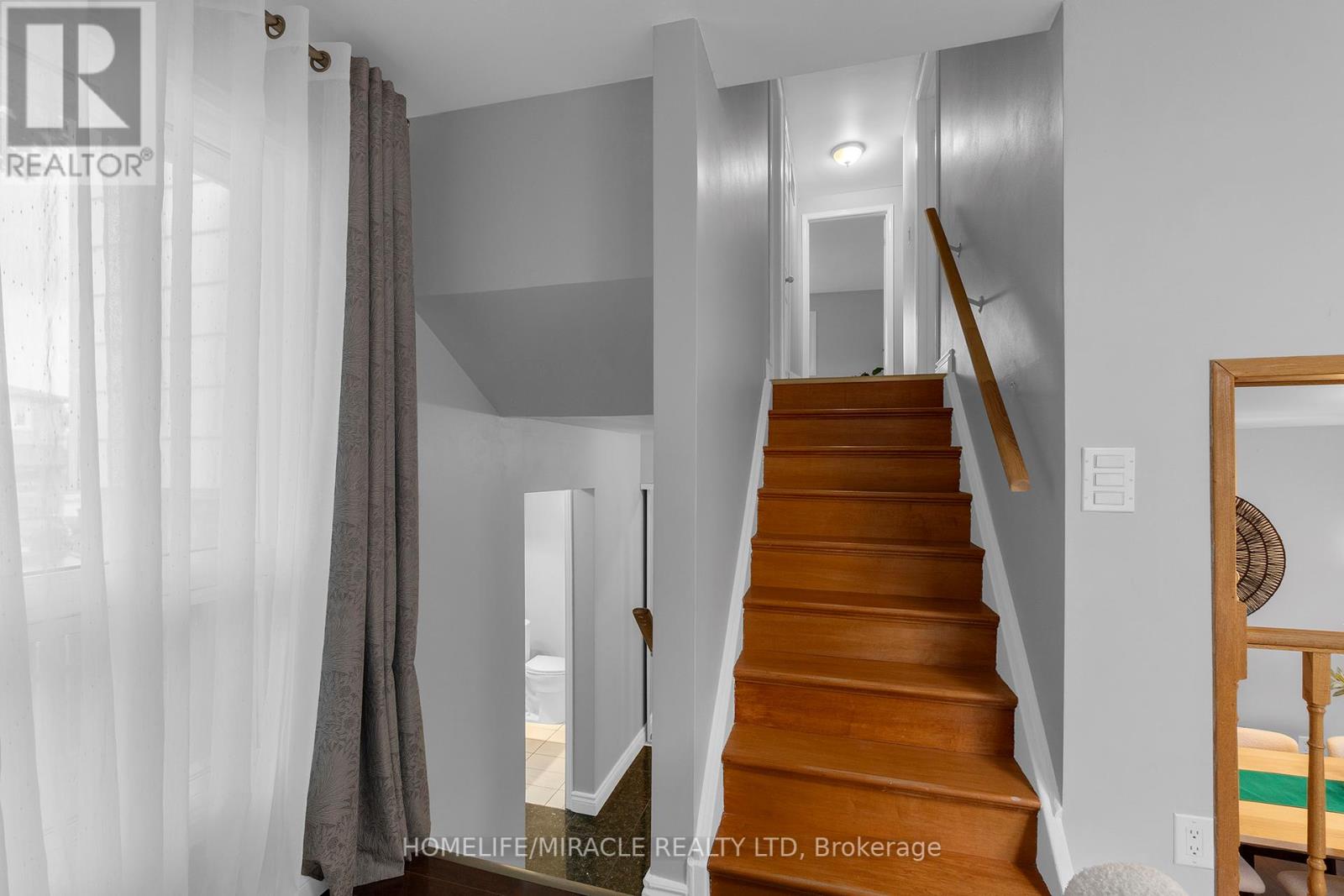 8 Franca Crescent, Toronto, Ontario  M9V 4S2 - Photo 25 - W12396484