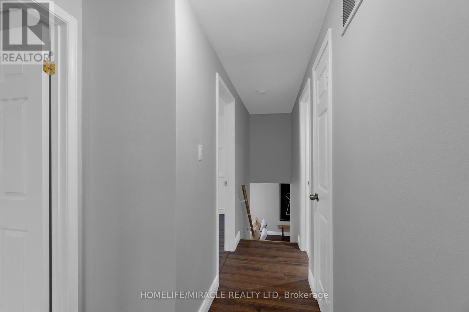 8 Franca Crescent, Toronto, Ontario  M9V 4S2 - Photo 26 - W12396484