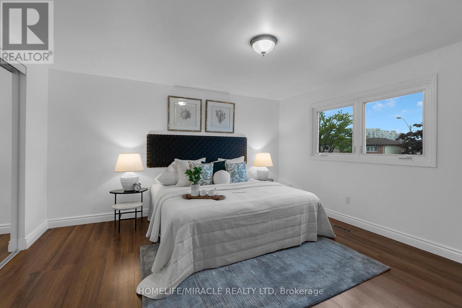8 Franca Crescent, Toronto, Ontario  M9V 4S2 - Photo 27 - W12396484