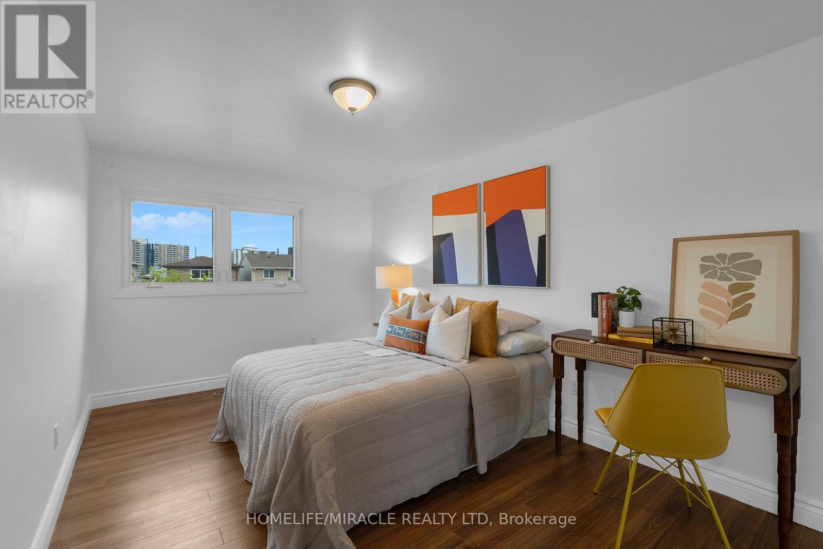 8 Franca Crescent, Toronto, Ontario  M9V 4S2 - Photo 30 - W12396484