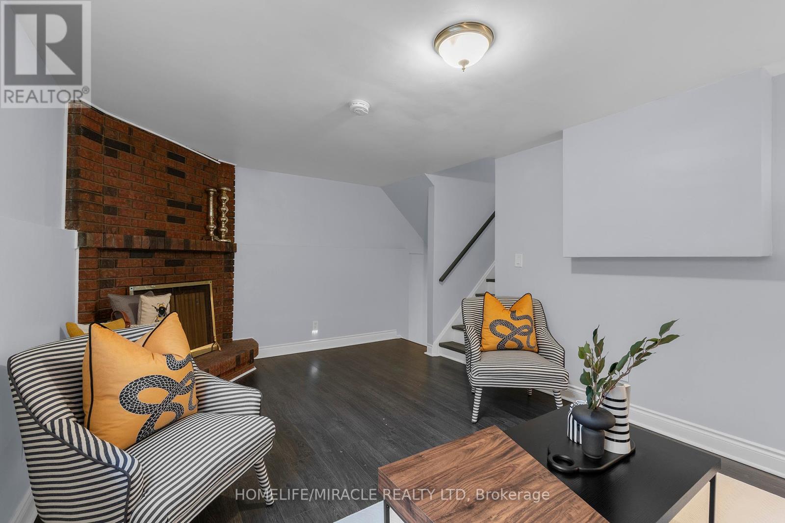 8 Franca Crescent, Toronto, Ontario  M9V 4S2 - Photo 40 - W12396484