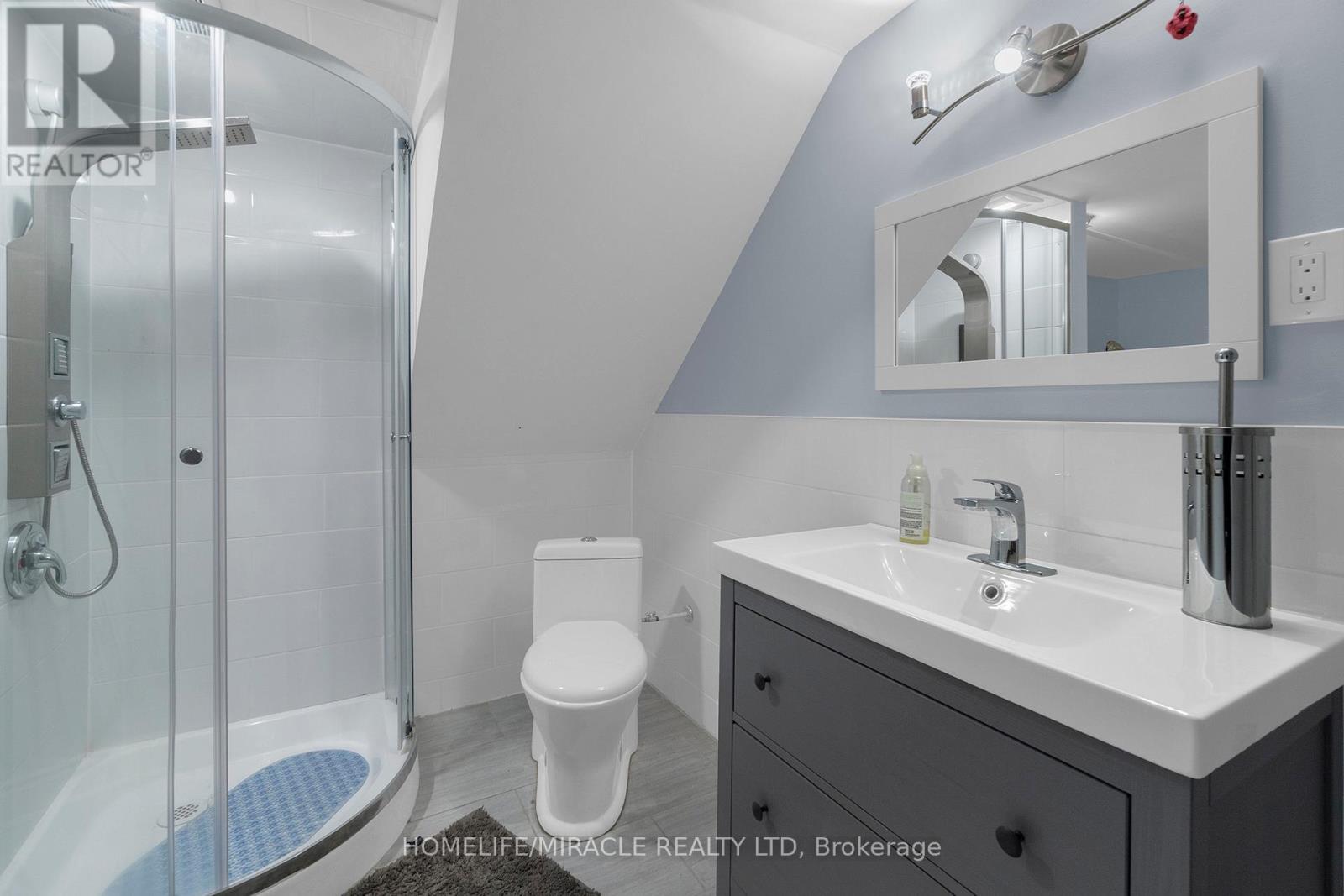 8 Franca Crescent, Toronto, Ontario  M9V 4S2 - Photo 43 - W12396484