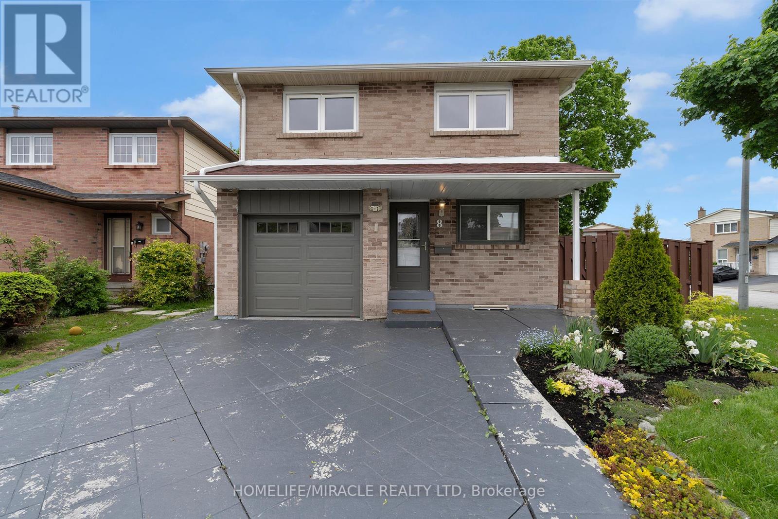 8 Franca Crescent, Toronto, Ontario  M9V 4S2 - Photo 50 - W12396484