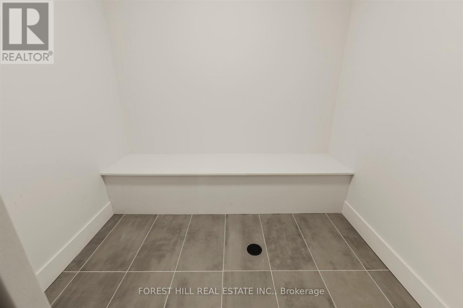 3 - 174 Sunnyside Avenue, Toronto, Ontario  M6R 2P6 - Photo 15 - W12396501