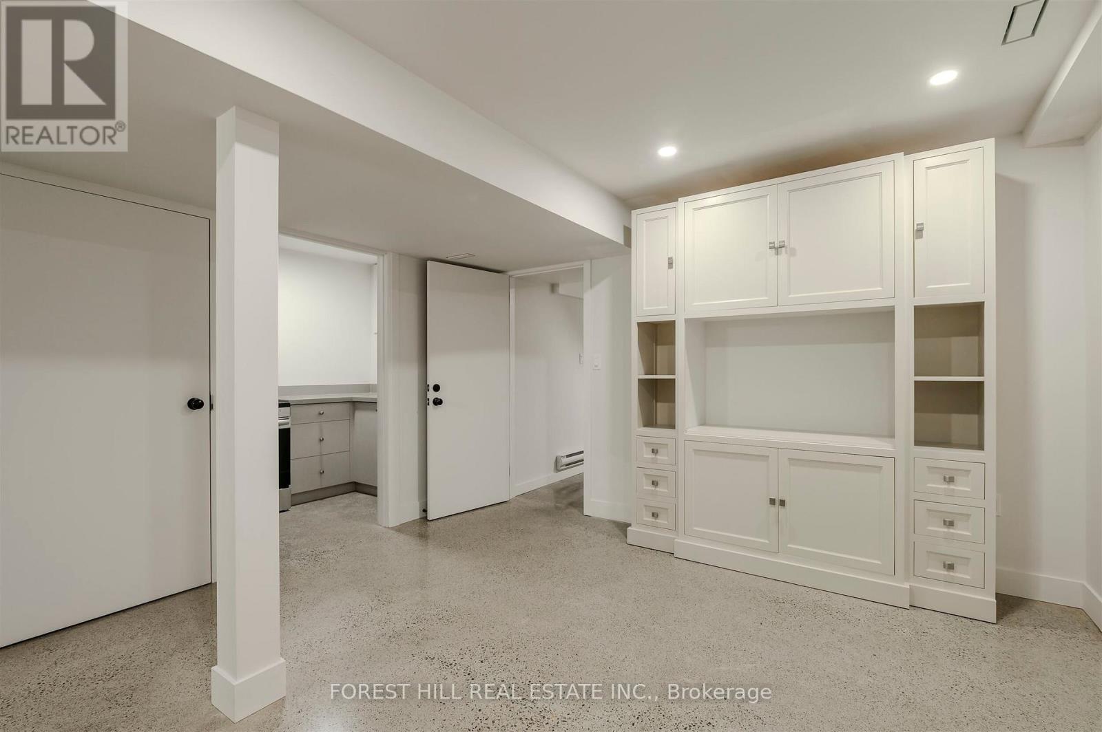 3 - 174 Sunnyside Avenue, Toronto, Ontario  M6R 2P6 - Photo 8 - W12396501