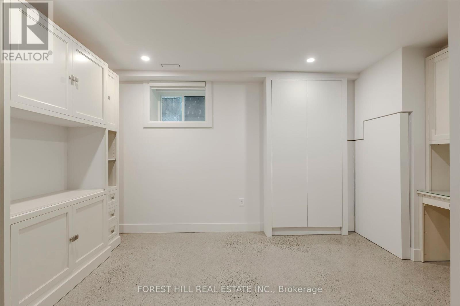 3 - 174 Sunnyside Avenue, Toronto, Ontario  M6R 2P6 - Photo 9 - W12396501