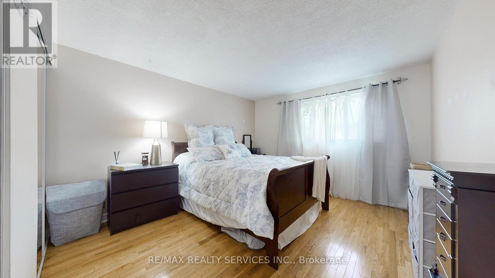 29 Primrose Crescent, Brampton, Ontario  L6Z 1E1 - Photo 18 - W12396531