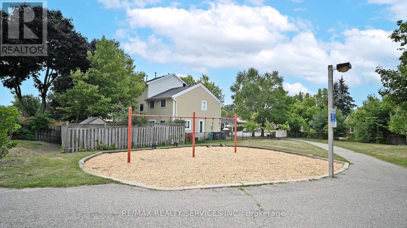 29 Primrose Crescent, Brampton, Ontario  L6Z 1E1 - Photo 49 - W12396531