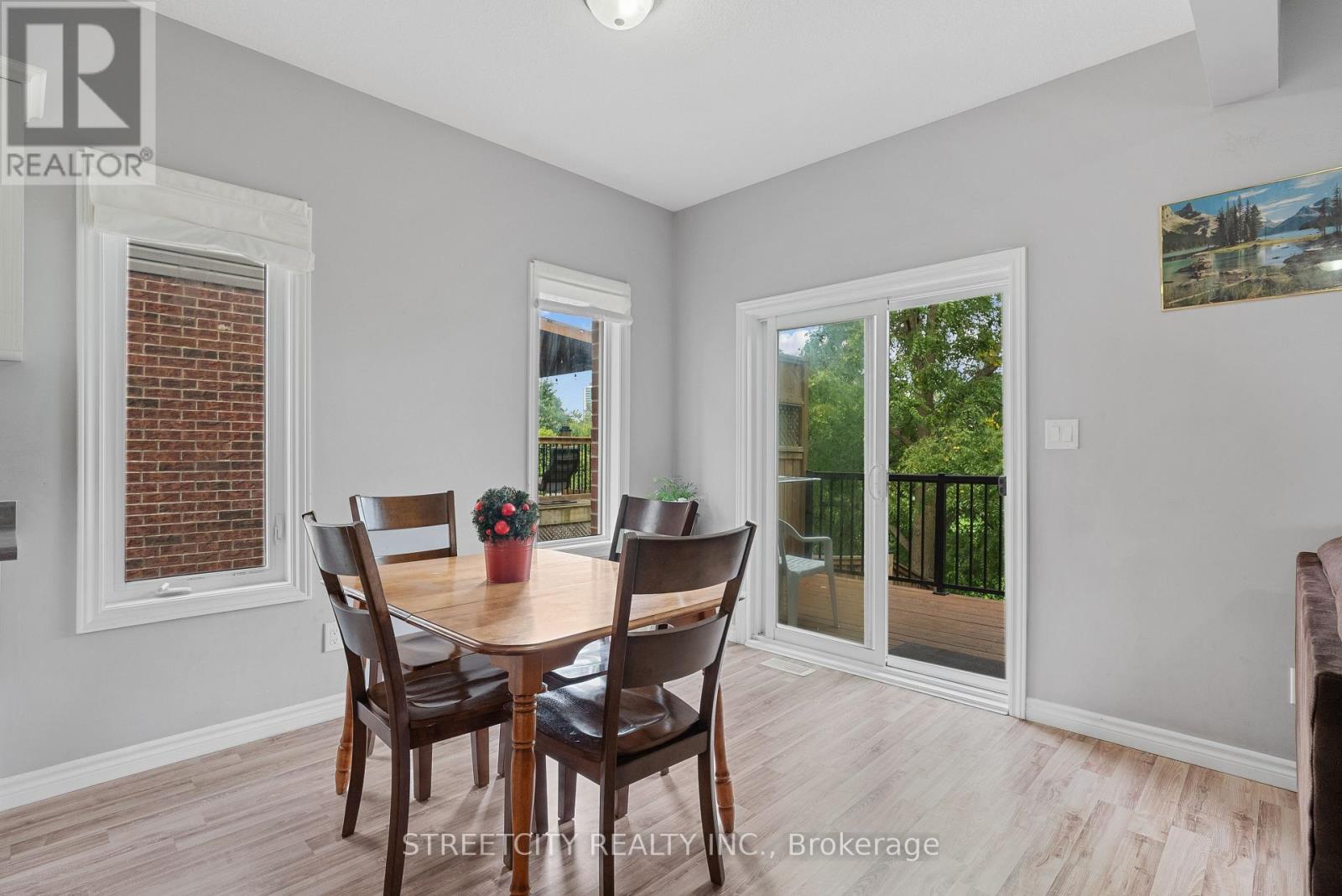 69 Yvonne Crescent, London South, Ontario  N5Z 0A5 - Photo 10 - X12396639
