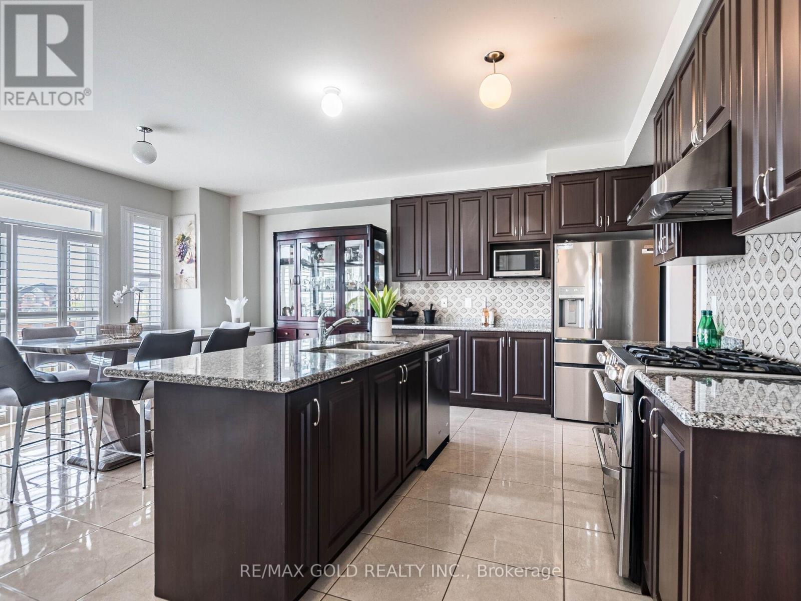 62 Masken Circle, Brampton (Northwest Brampton), Ontario  L7A 4K3 - Photo 19 - W12396552