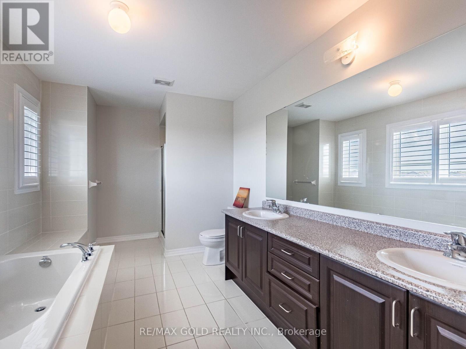 62 Masken Circle, Brampton (Northwest Brampton), Ontario  L7A 4K3 - Photo 25 - W12396552