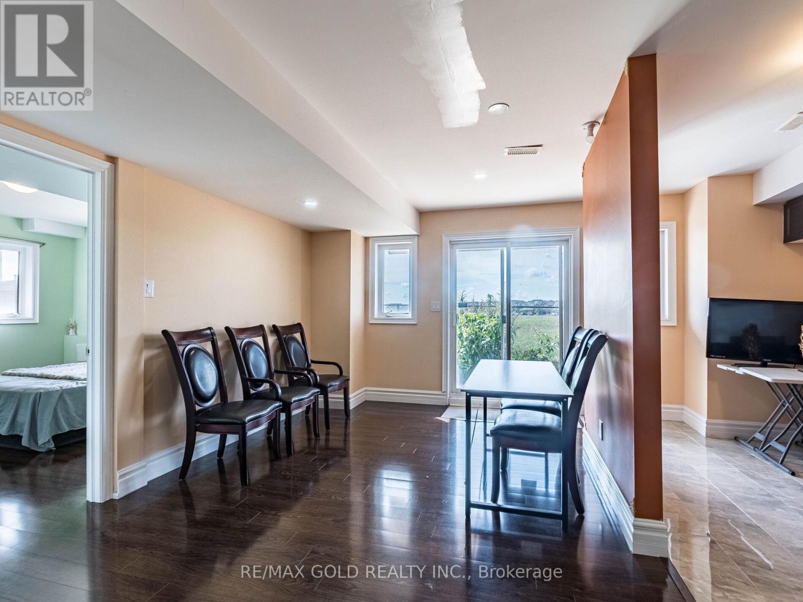 62 Masken Circle, Brampton (Northwest Brampton), Ontario  L7A 4K3 - Photo 35 - W12396552