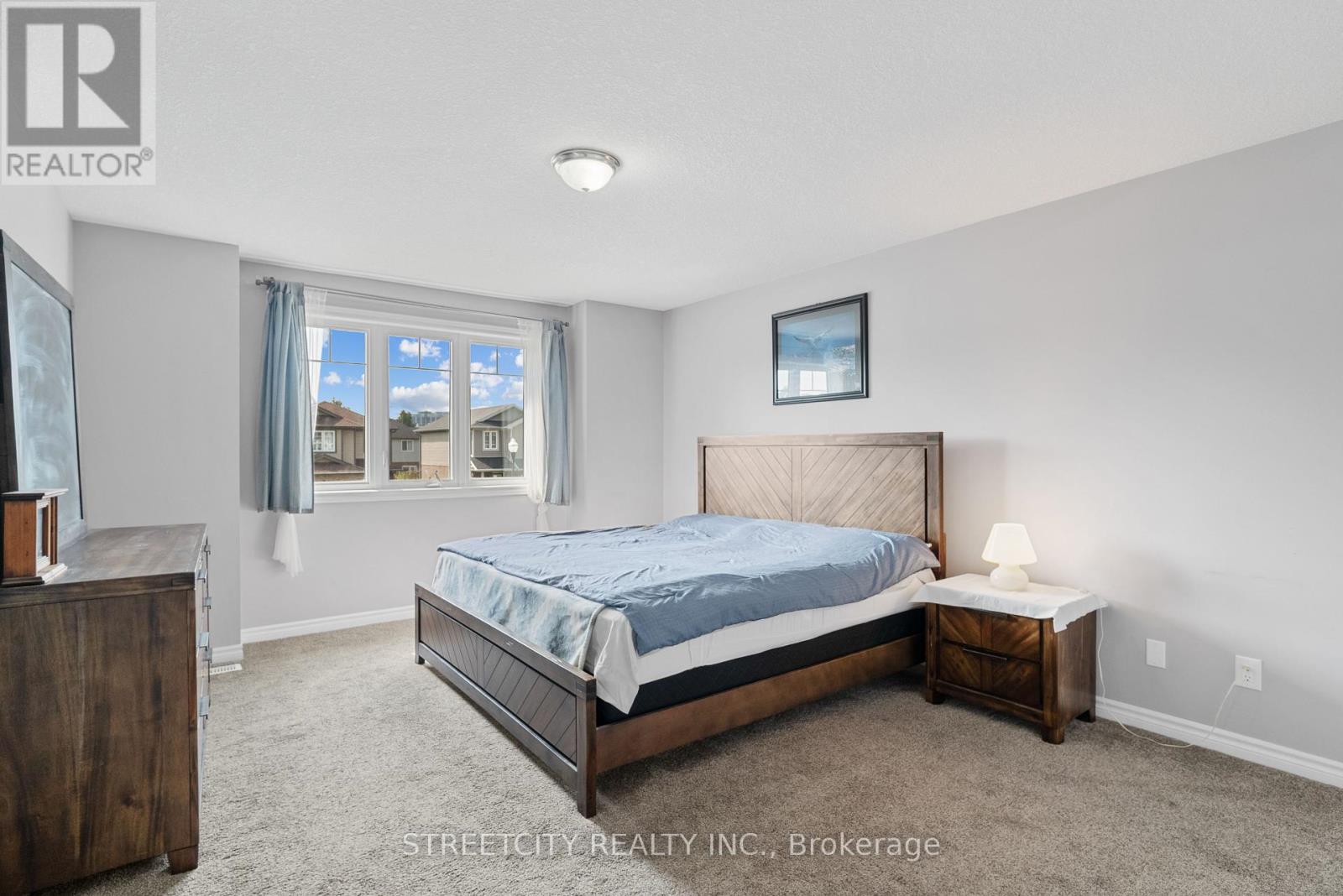 69 Yvonne Crescent, London South, Ontario  N5Z 0A5 - Photo 15 - X12396639