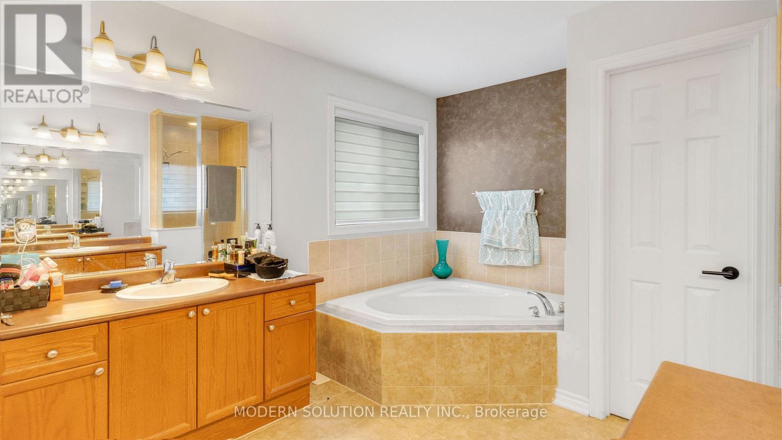 31 Silver Willow Trail, Brampton (Sandringham-Wellington), Ontario  L6R 0P2 - Photo 18 - W12396583