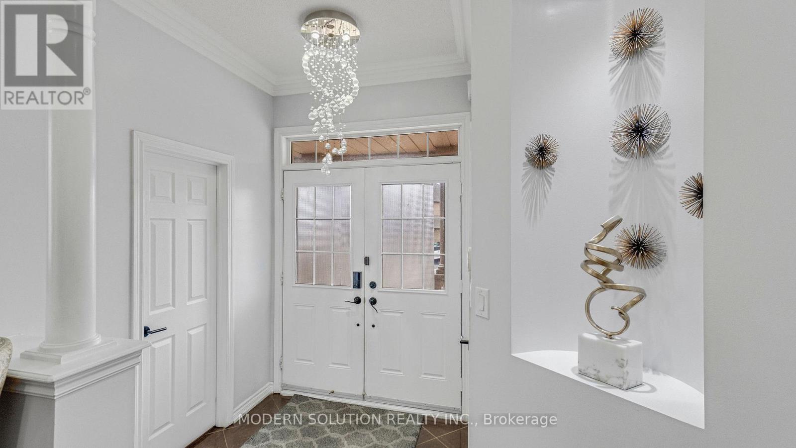 31 Silver Willow Trail, Brampton (Sandringham-Wellington), Ontario  L6R 0P2 - Photo 5 - W12396583