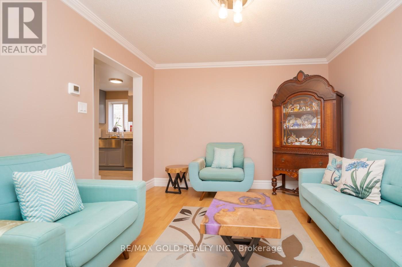 51 Pebblestone Circle, Brampton, Ontario  L6X 4N2 - Photo 16 - W12396605