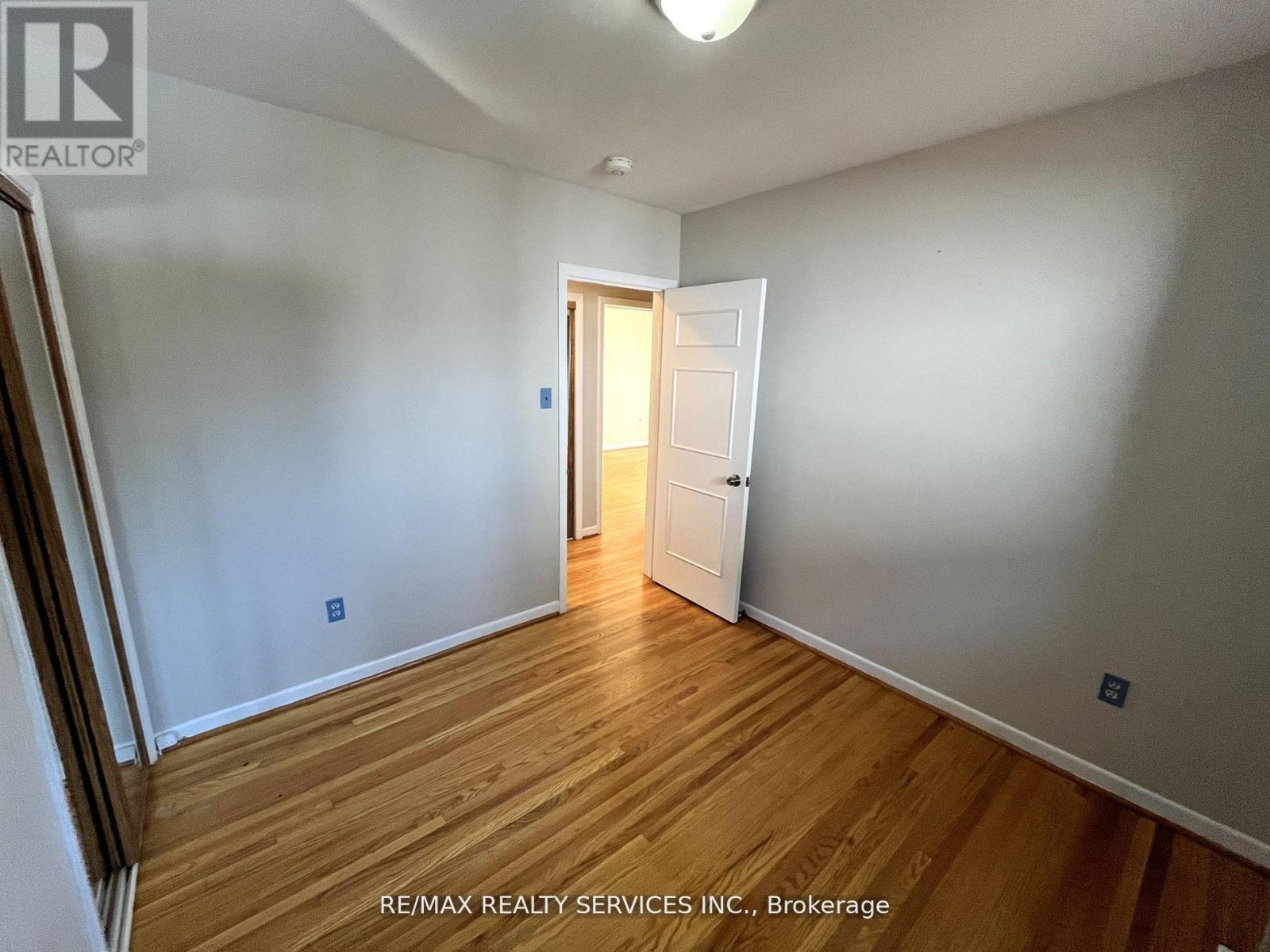 91 Ambleside Drive, Brampton, Ontario  L6Y 1C1 - Photo 14 - W12396642