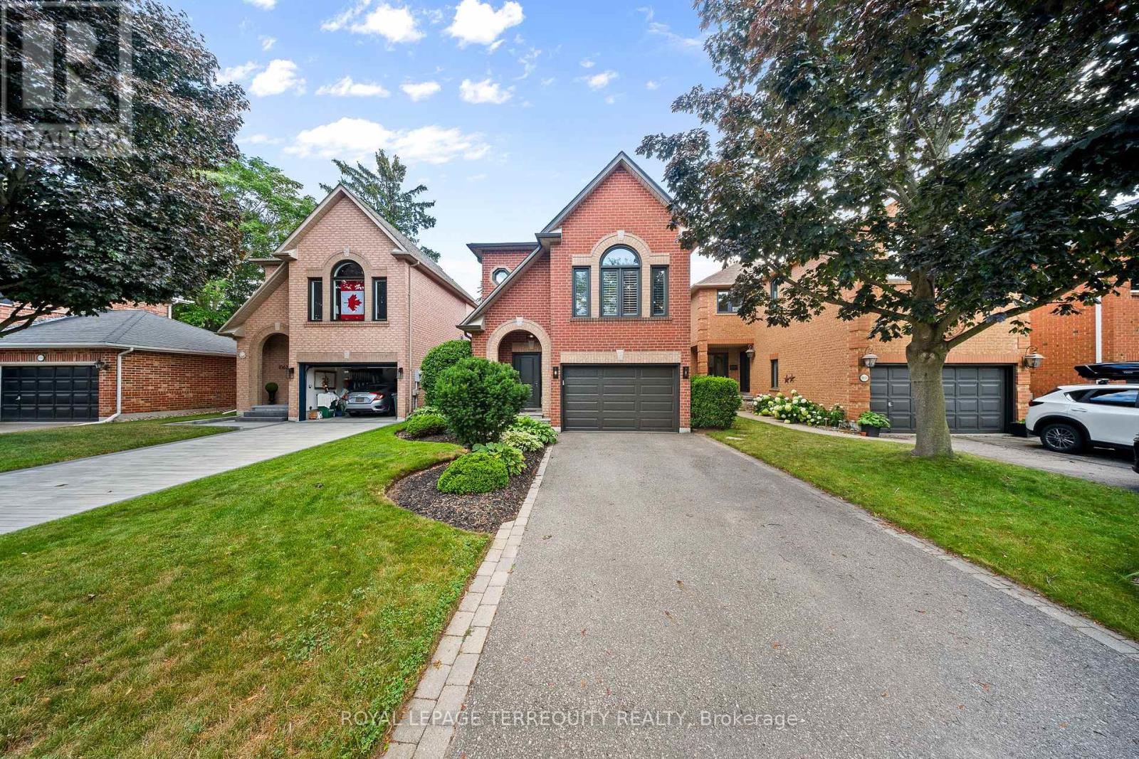 1066 CHATEAU COURT, Mississauga, Ontario