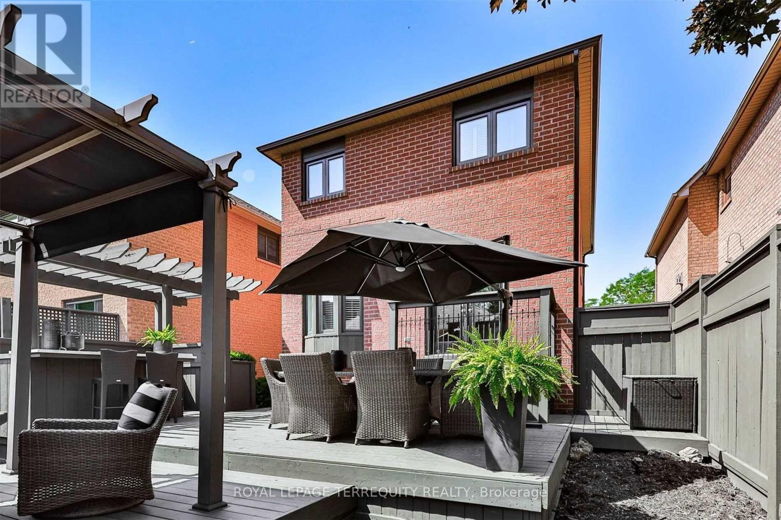 1066 Chateau Court, Mississauga, Ontario  L5H 4J8 - Photo 34 - W12396650