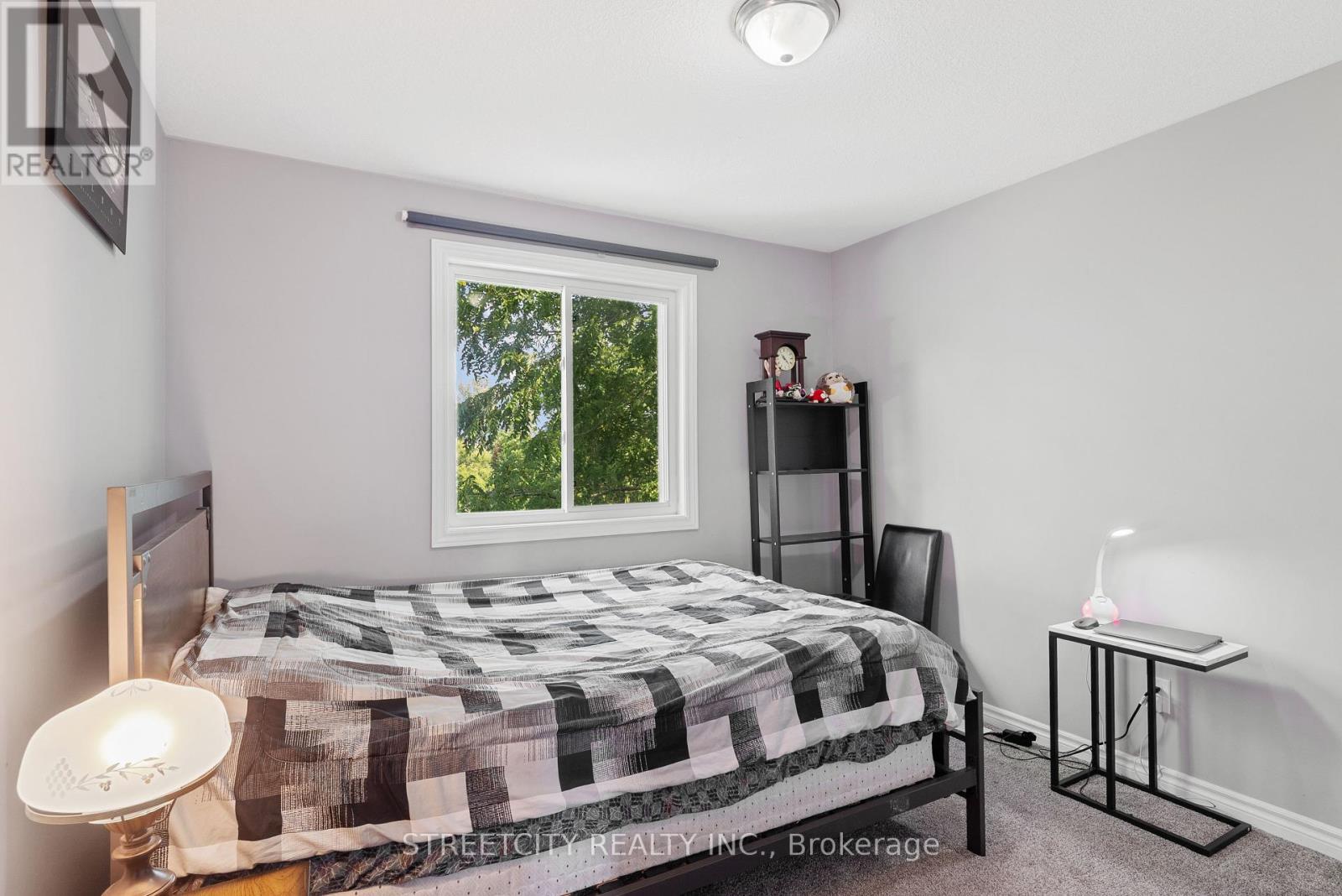 69 Yvonne Crescent, London South, Ontario  N5Z 0A5 - Photo 23 - X12396639