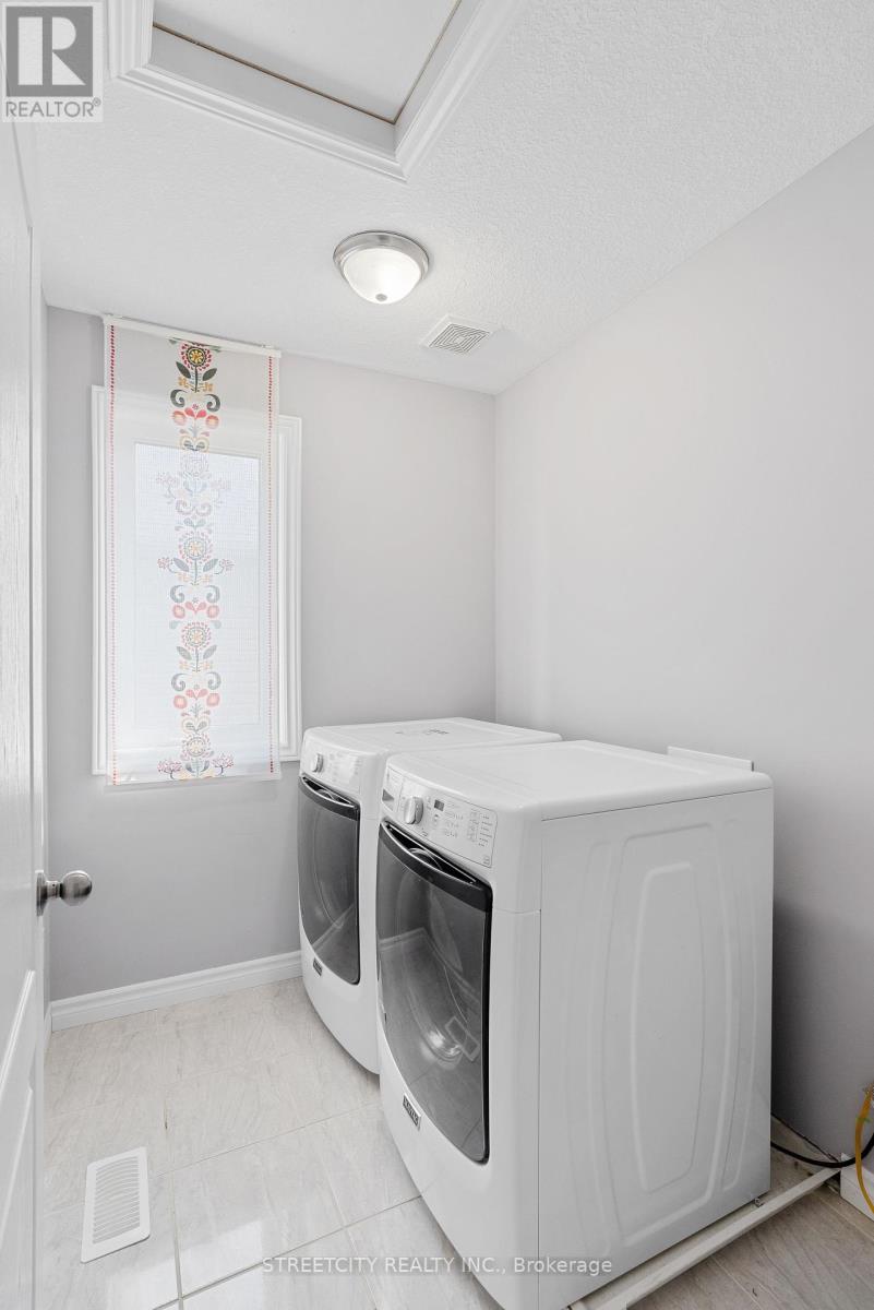 69 Yvonne Crescent, London South, Ontario  N5Z 0A5 - Photo 25 - X12396639