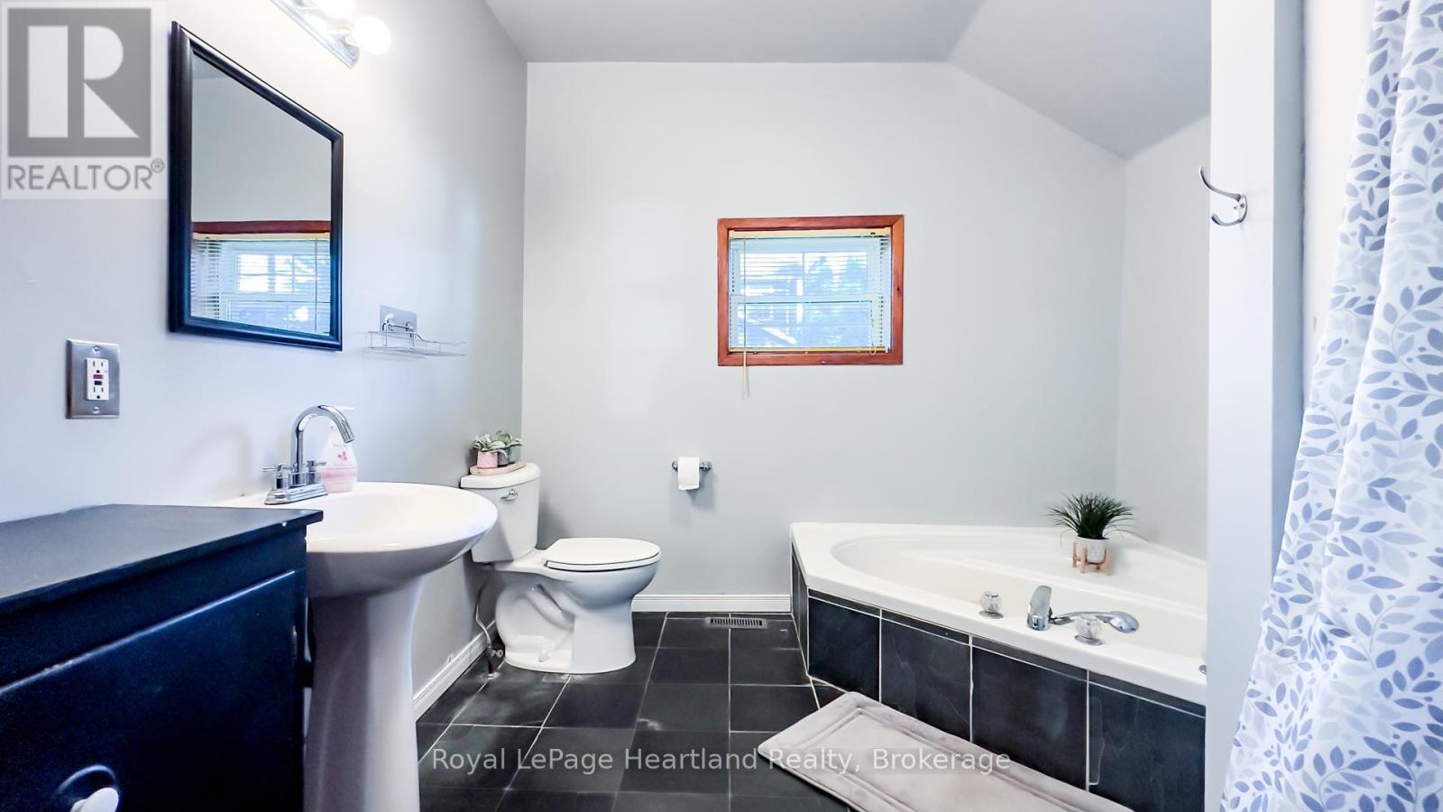 300 Blyth Road, North Huron, Ontario  N0M 1H0 - Photo 19 - X12396712