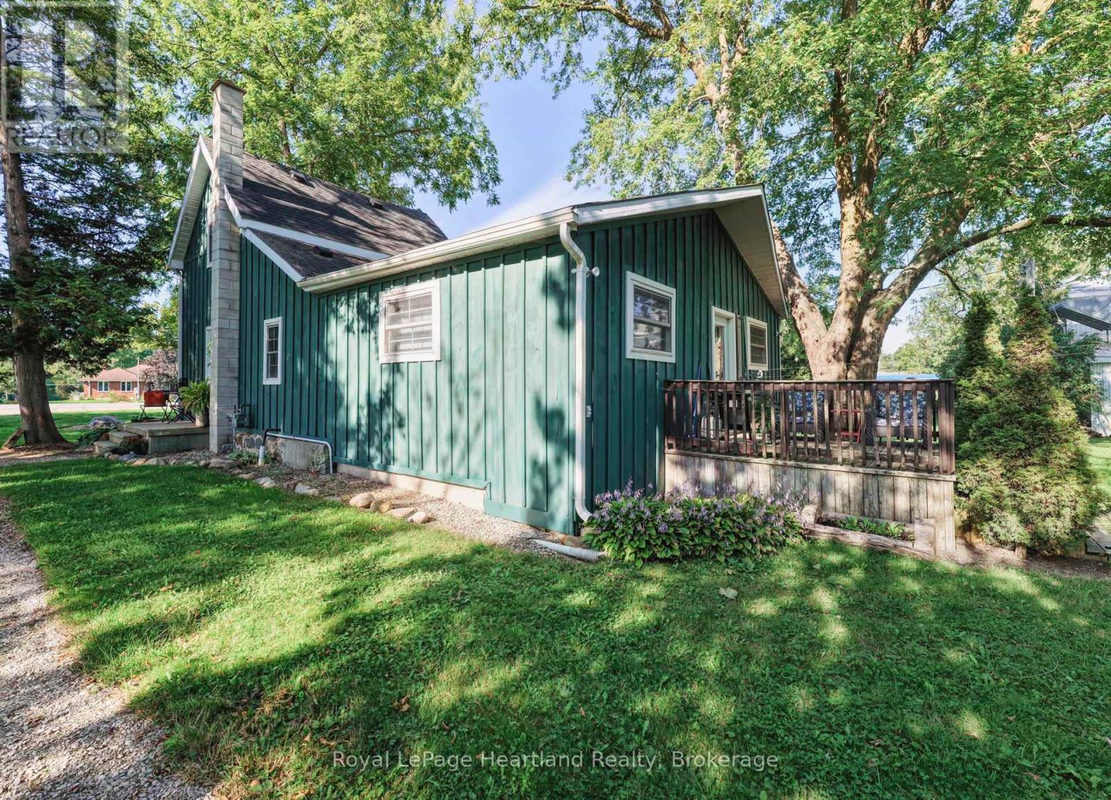300 Blyth Road, North Huron, Ontario  N0M 1H0 - Photo 38 - X12396712