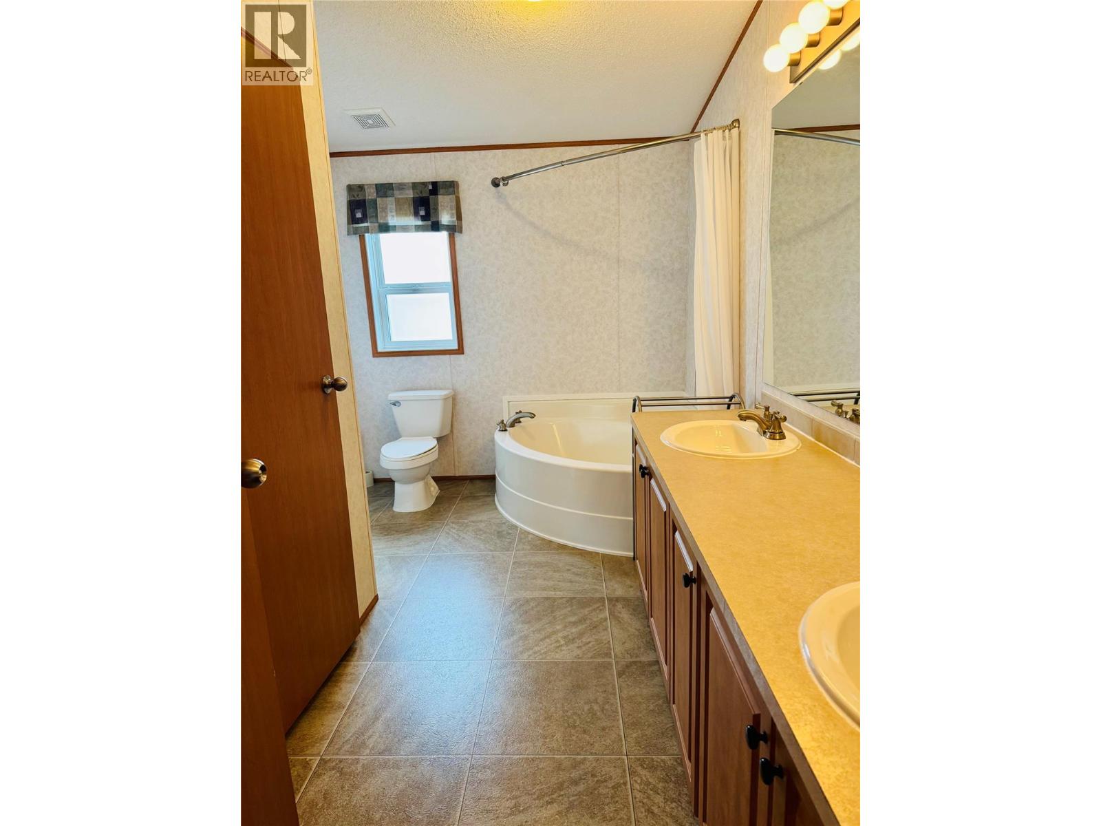 60 Cokato Road Unit# E3, Fernie, British Columbia  V0B 1M4 - Photo 19 - 10362574