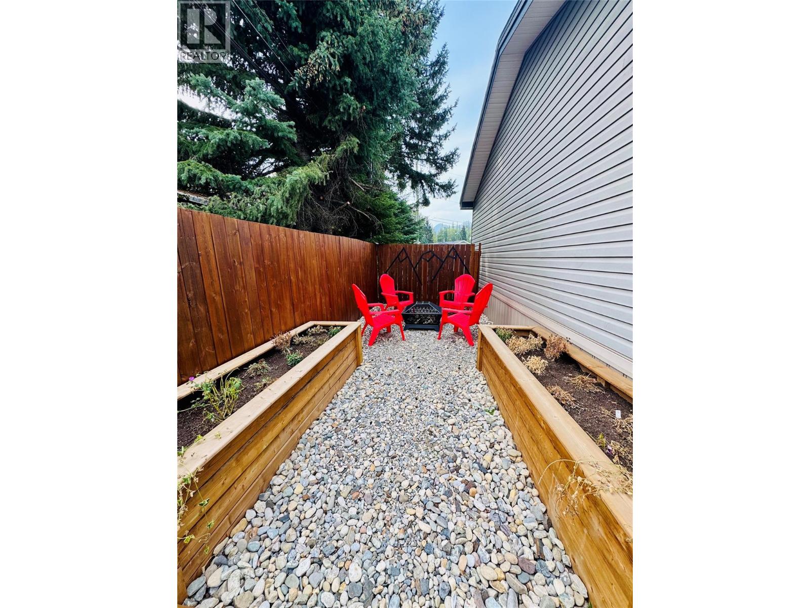 60 Cokato Road Unit# E3, Fernie, British Columbia  V0B 1M4 - Photo 4 - 10362574