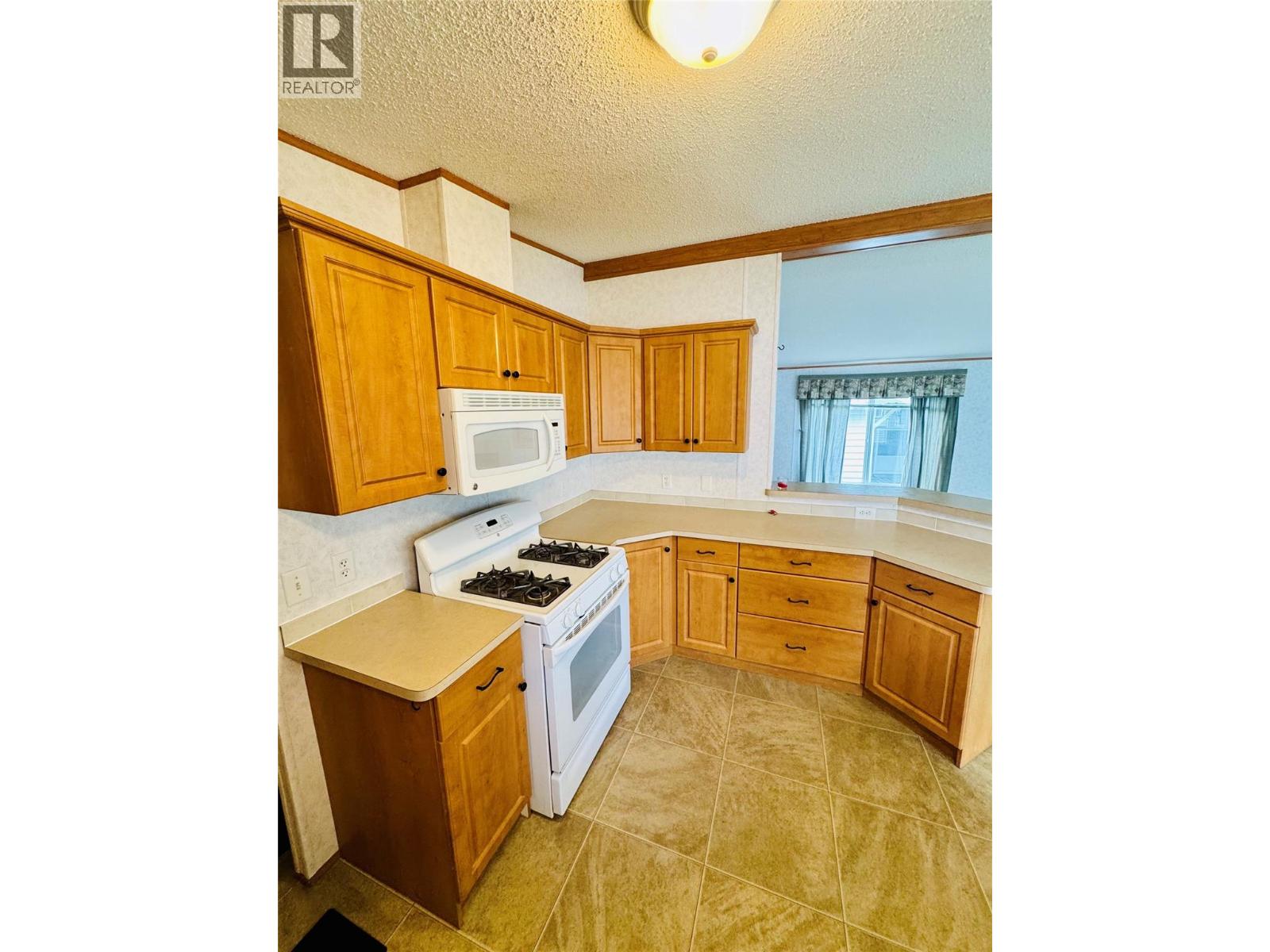 60 Cokato Road Unit# E3, Fernie, British Columbia  V0B 1M4 - Photo 6 - 10362574