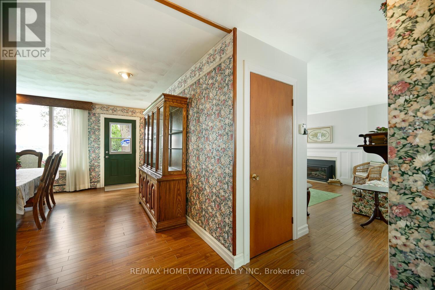 401 County Road 2 Road, Edwardsburgh/cardinal, Ontario  K0E 1E0 - Photo 11 - X12396702