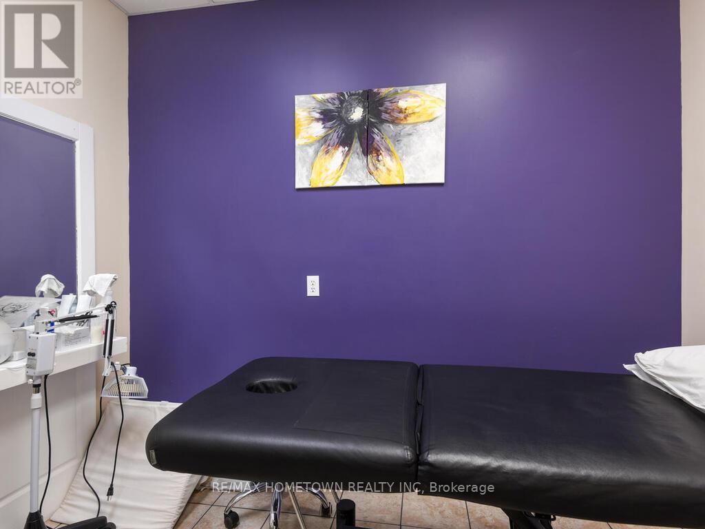102 Centre Street, Prescott, Ontario  K0E 1T0 - Photo 16 - X12396760
