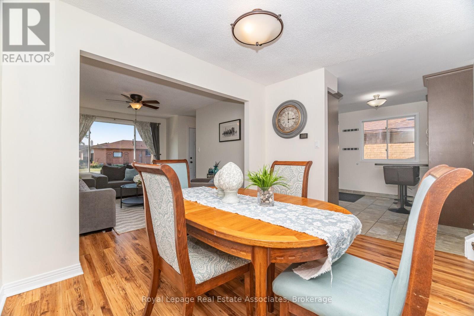 225 Golfwood Drive, Hamilton, Ontario  L9C 7C6 - Photo 10 - X12396473