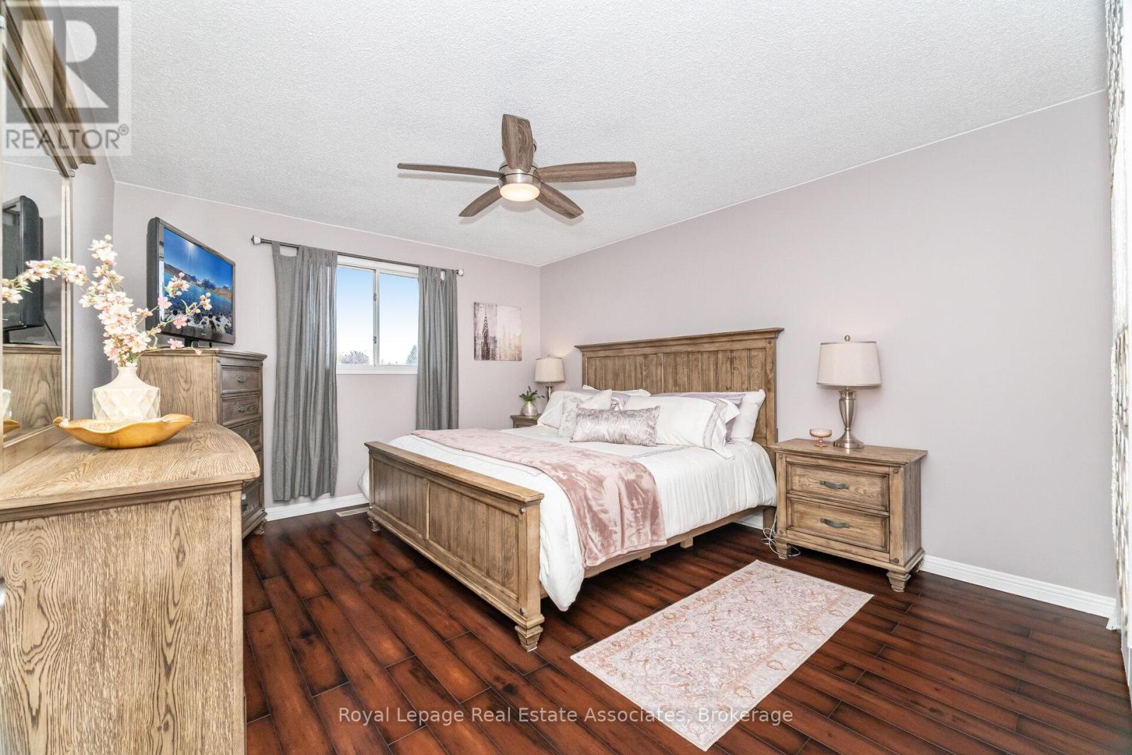 225 Golfwood Drive, Hamilton, Ontario  L9C 7C6 - Photo 19 - X12396473