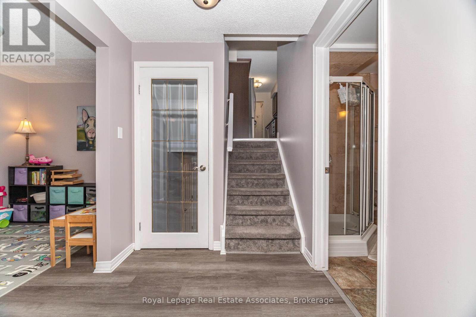 225 Golfwood Drive, Hamilton, Ontario  L9C 7C6 - Photo 27 - X12396473