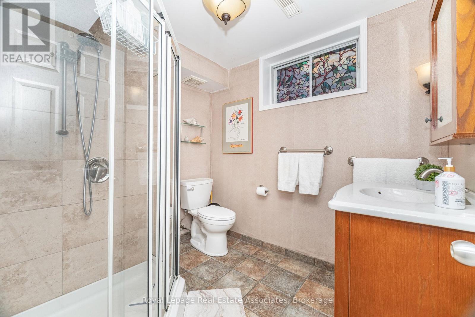 225 Golfwood Drive, Hamilton, Ontario  L9C 7C6 - Photo 34 - X12396473