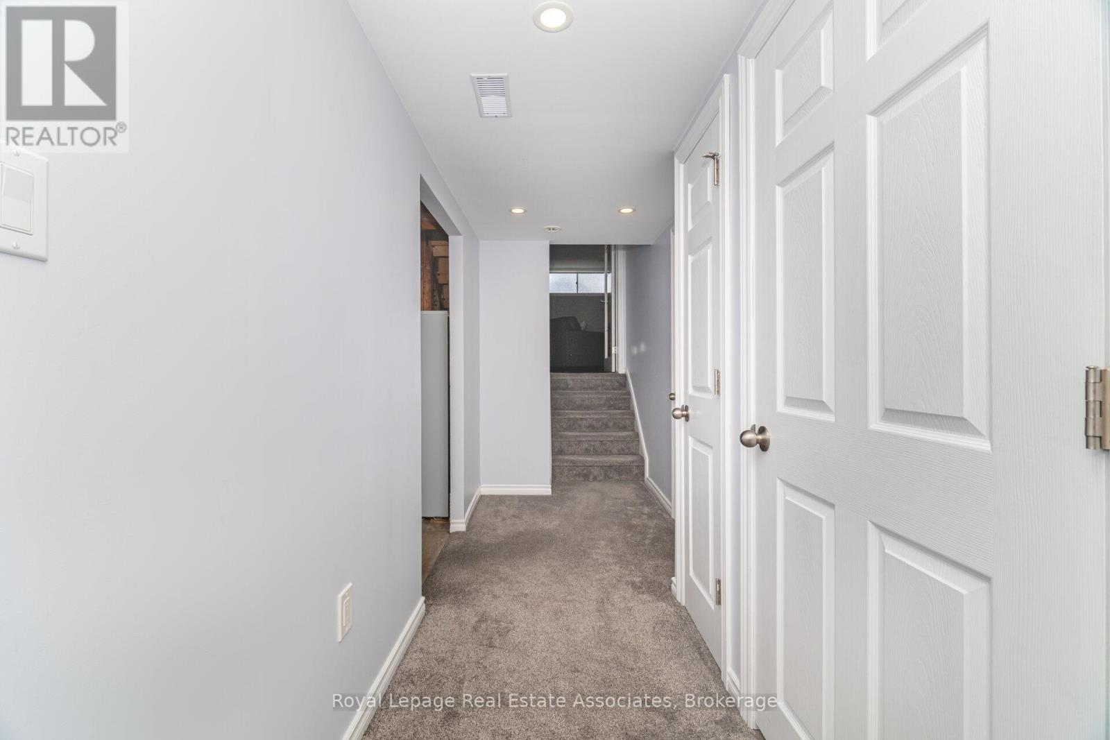 225 Golfwood Drive, Hamilton, Ontario  L9C 7C6 - Photo 36 - X12396473