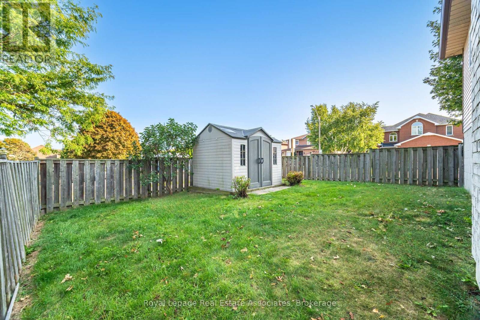 225 Golfwood Drive, Hamilton, Ontario  L9C 7C6 - Photo 42 - X12396473